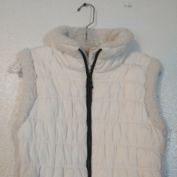 Calvin Klein women's size L white performance vest - Picture 3 of 14